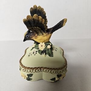 Heritage House Decorative Bird Trinket Music Box‎